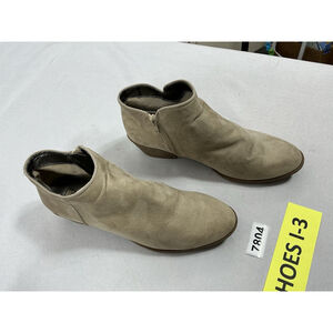 Womans Simply Vera Wang Booties Size 7.5 M Beige Side Zip Block Heel Almond Toe